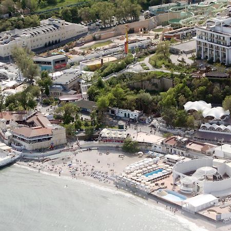 Аркадия Студия С Балконом Частичный Вид Моря Первая Линия От Моря Odessa Exterior foto