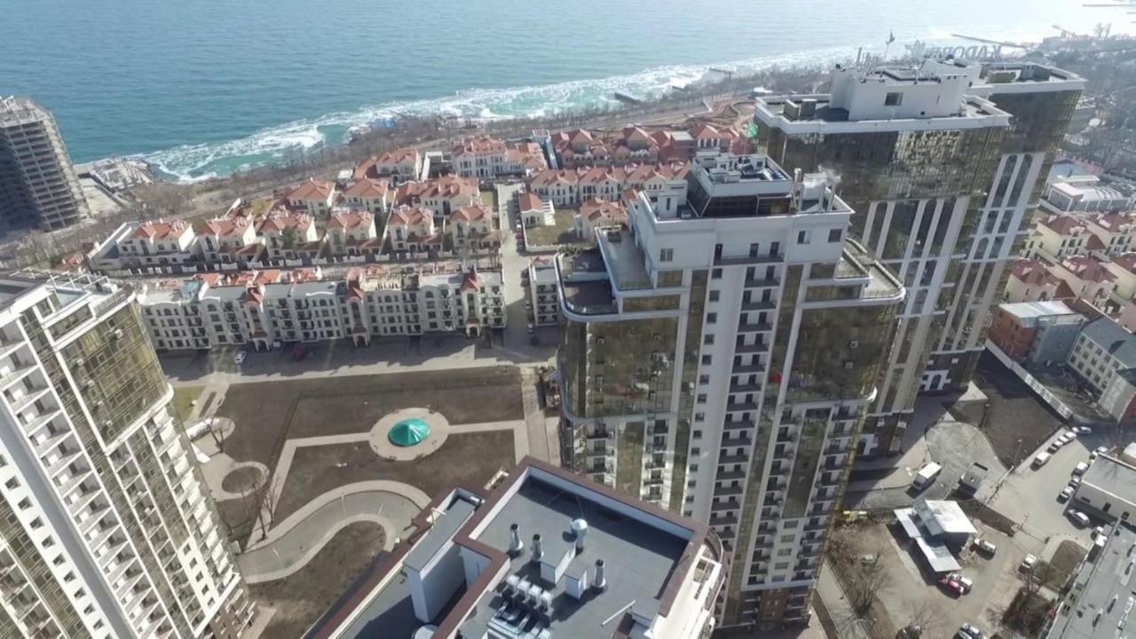 Аркадия Студия С Балконом Частичный Вид Моря Первая Линия От Моря Odessa Exterior foto