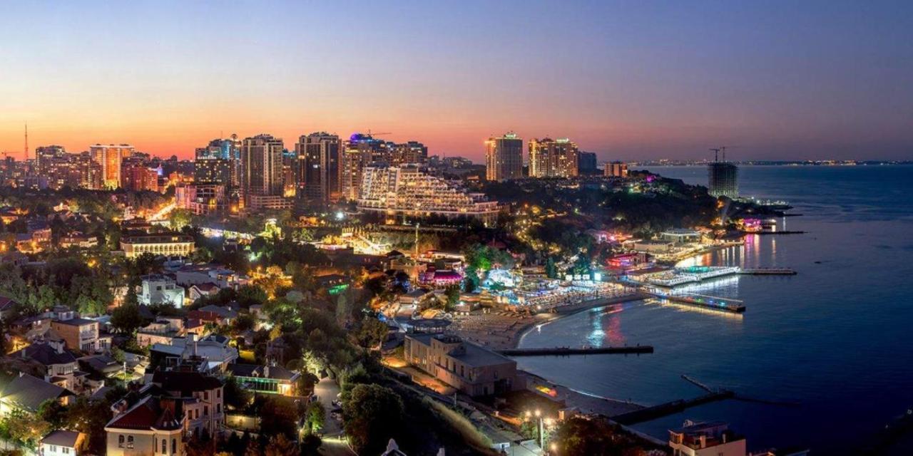 Аркадия Студия С Балконом Частичный Вид Моря Первая Линия От Моря Odessa Exterior foto